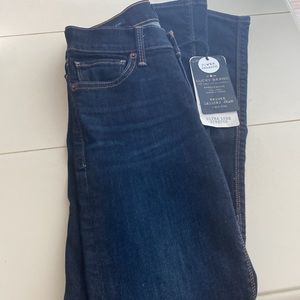 Brand new Lucky brand “Brooke jegging jean” size 0/25